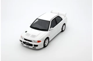 MITSUBISHI LANCER EVO III WHITE 1995 OttO mobile 1:18 Resinemodell (Türen, Motorhaube... nicht zu öffnen!)